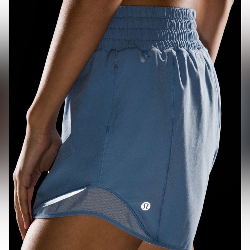 LULULEMON HOTTY HOT HR SHORTS 4” in BLUE WILLOW SZ 4 NWT